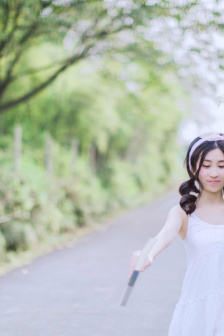 夹生姜走路